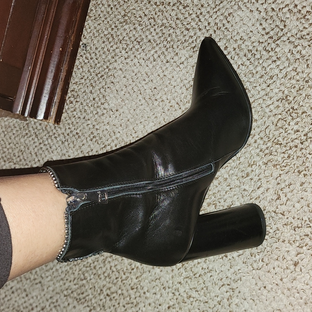 MADE IN ITALY MA&LO BLACK REAL LEATHER STUD TRIM BOOTIES EUC SIZE 40